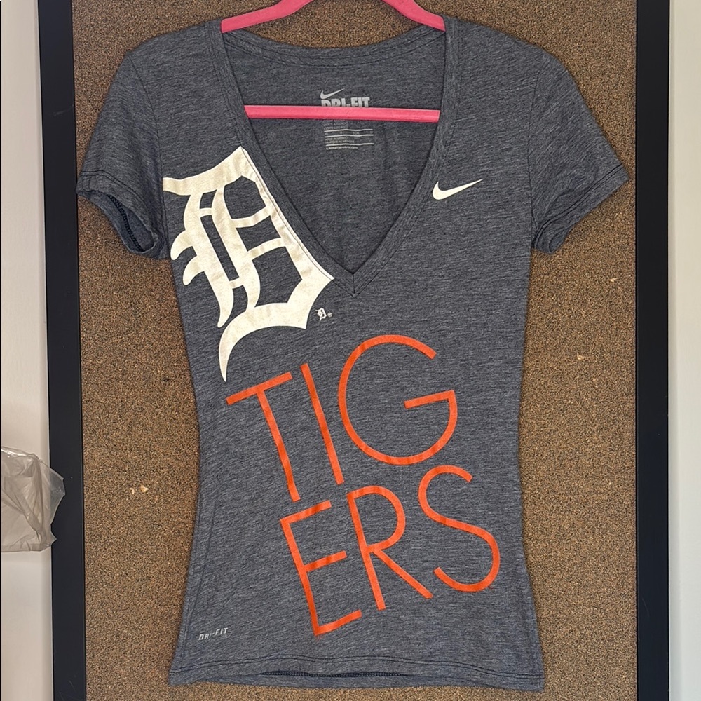 Nike Detroit Tigers Baseball Gray and White Fitted Short Sleeve Tee